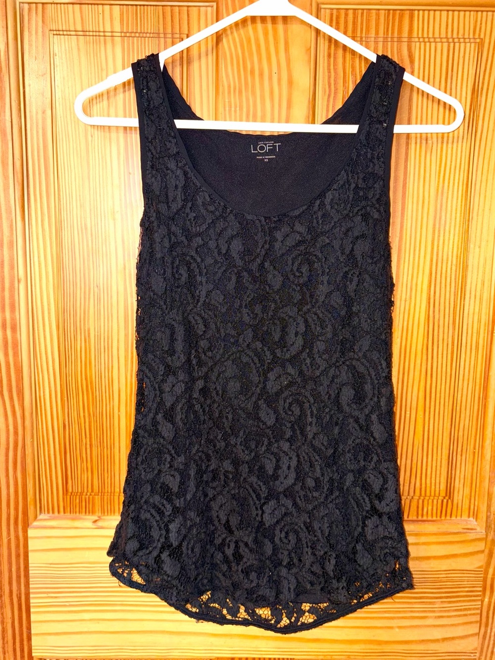 Ann Taylor Sleeveless Tank Blouse Women’s XS Lace Front Black Scoop Neck